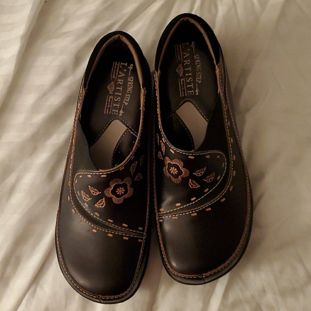 Leather slip on shoe